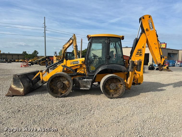 image for item EA4875 2010 JCB 4CX15-T backhoe