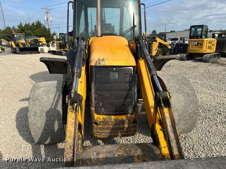 image for item EA4875 2010 JCB 4CX15-T backhoe