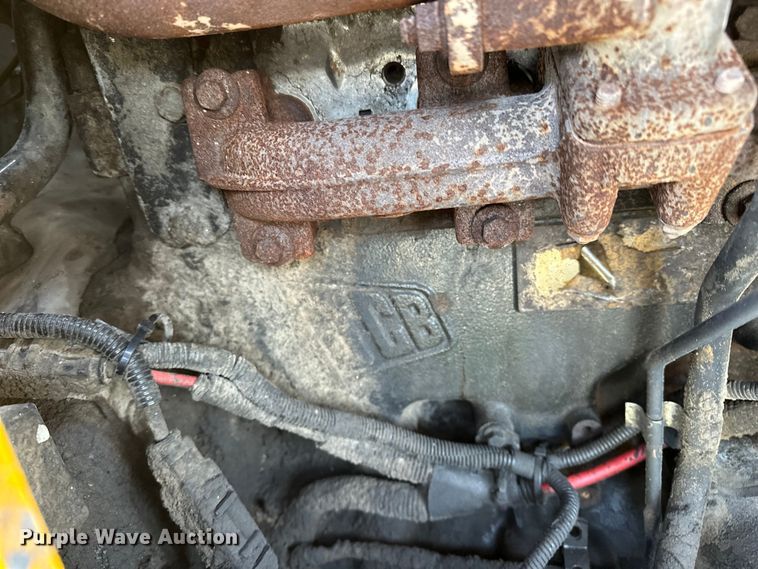 image for item EA4875 2010 JCB 4CX15-T backhoe
