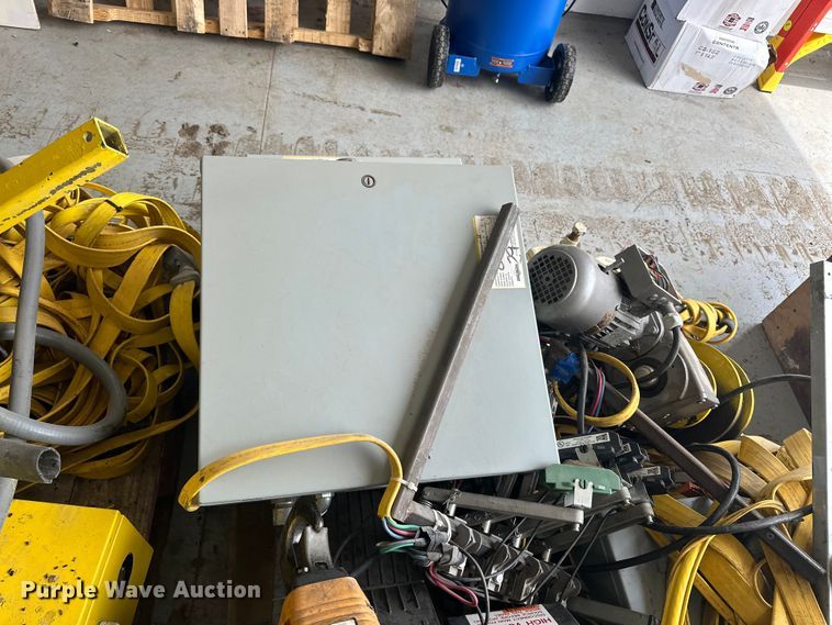 image for item EA4887 Omni overhead crane
