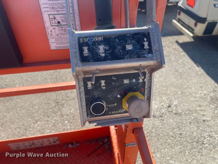 image for item EA4909 (3) Snorkel forklifts