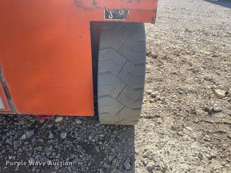 image for item EA4909 (3) Snorkel forklifts