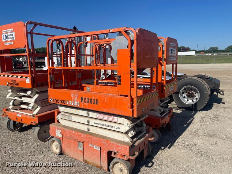 image for item EA4909 (3) Snorkel forklifts