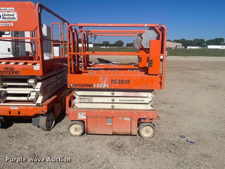 image for item EA4909 (3) Snorkel forklifts