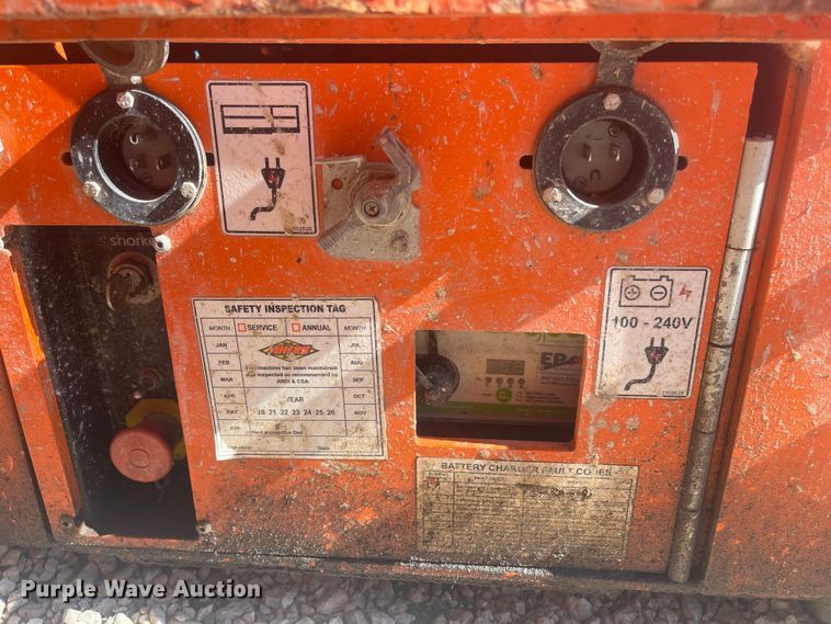 image for item EA4909 (3) Snorkel forklifts