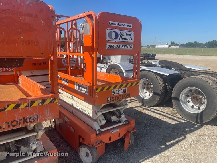 image for item EA4909 (3) Snorkel forklifts