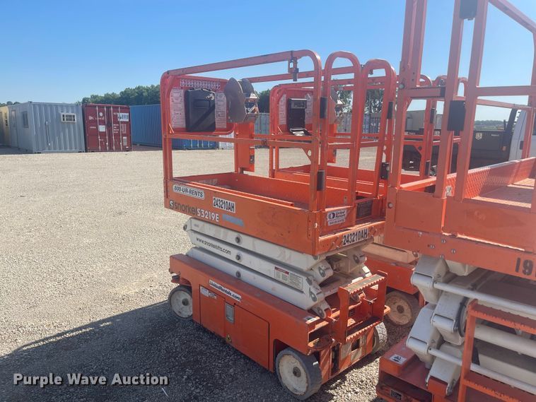image for item EA4909 (3) Snorkel forklifts