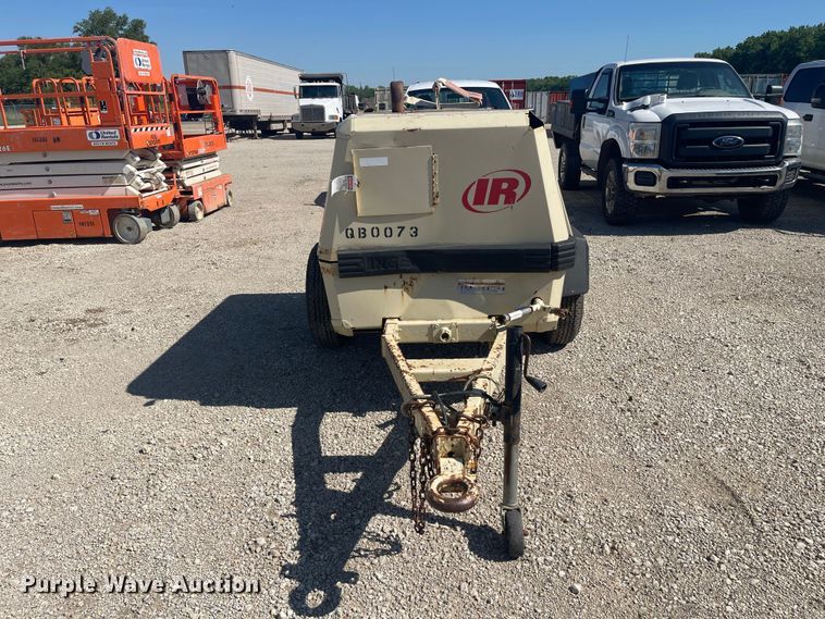 image for item EA4921 1997 Ingersoll Rand P185WJD air compressor