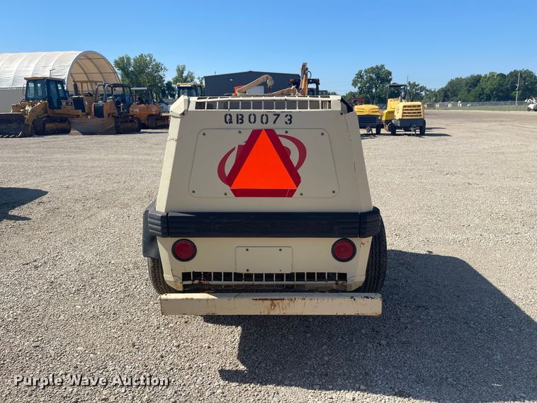 image for item EA4921 1997 Ingersoll Rand P185WJD air compressor