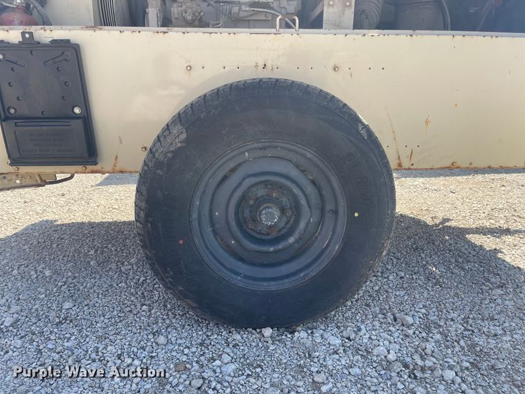 image for item EA4921 1997 Ingersoll Rand P185WJD air compressor