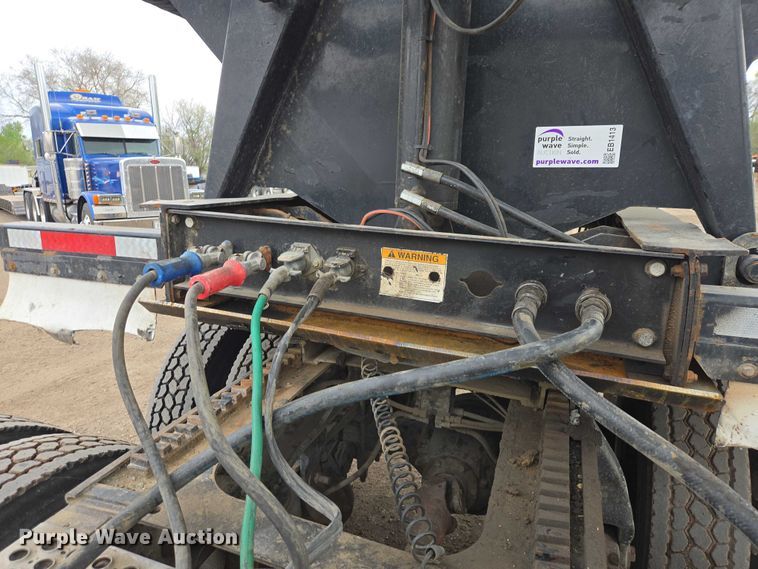 image for item EB1413 2008 Side Dump Industries side dump trailer
