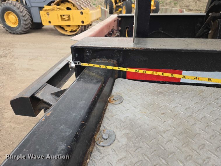 image for item EB1413 2008 Side Dump Industries side dump trailer