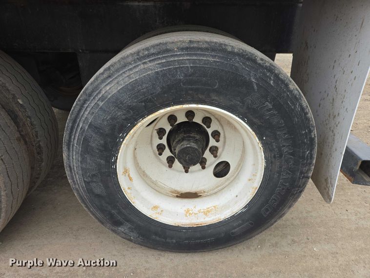 image for item EB1413 2008 Side Dump Industries side dump trailer