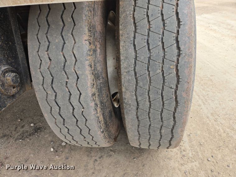 image for item EB1413 2008 Side Dump Industries side dump trailer