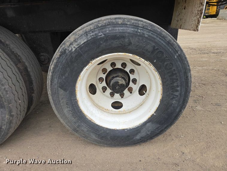 image for item EB1413 2008 Side Dump Industries side dump trailer