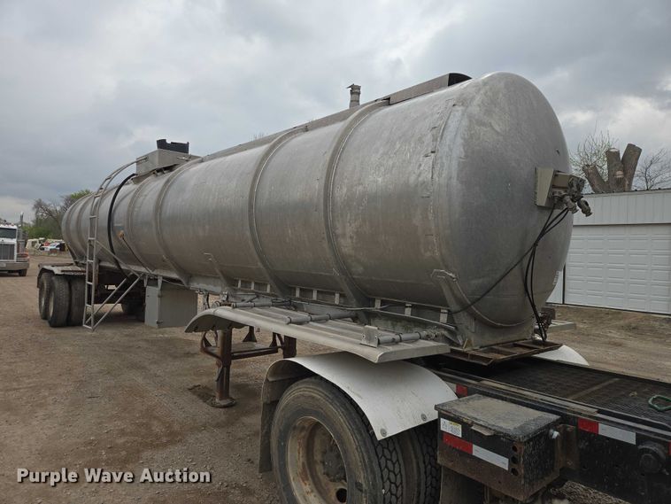 image for item EB1414 1972 Acro tank trailer