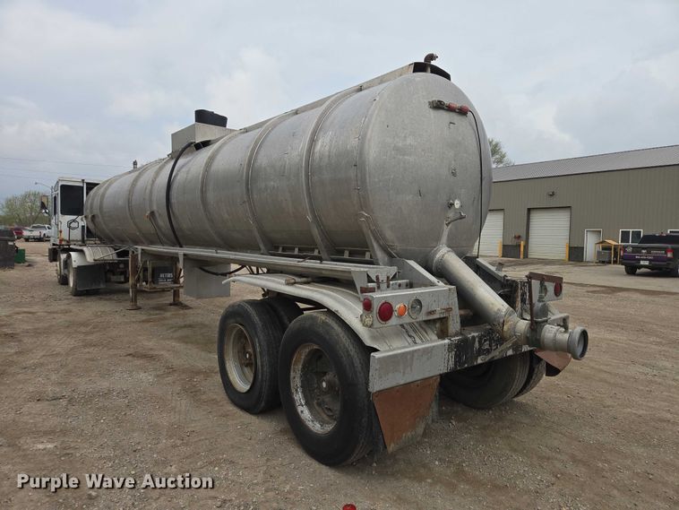 image for item EB1414 1972 Acro tank trailer