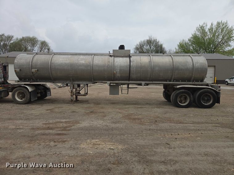 image for item EB1414 1972 Acro tank trailer