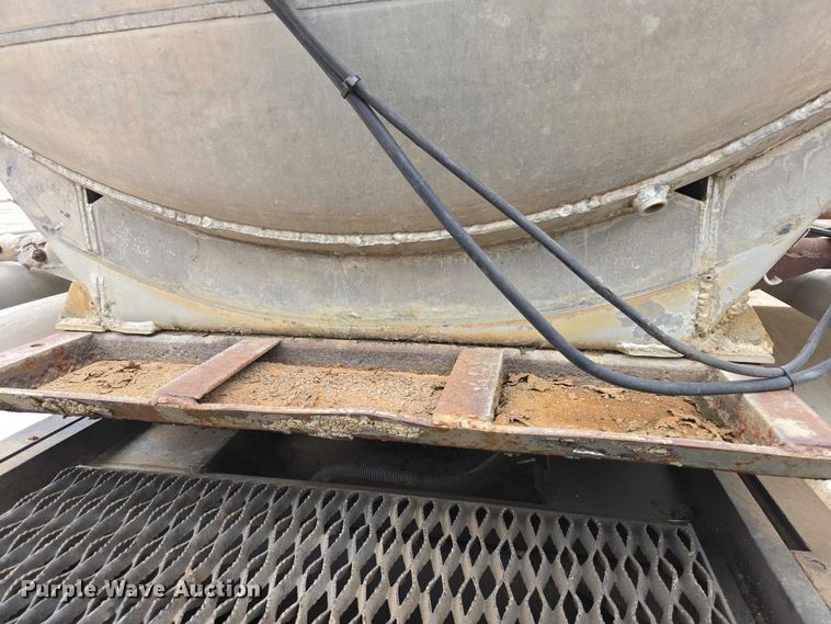 image for item EB1414 1972 Acro tank trailer
