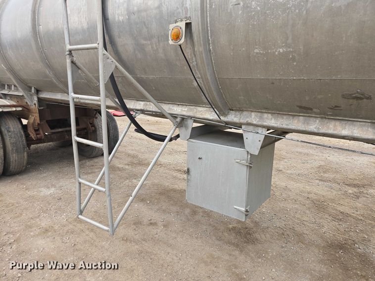 image for item EB1414 1972 Acro tank trailer