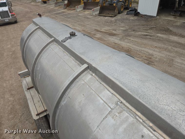 image for item EB1414 1972 Acro tank trailer
