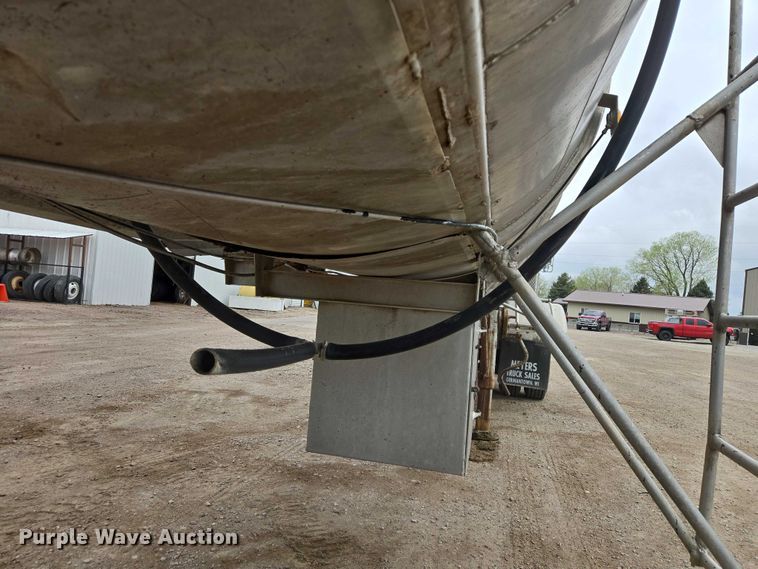 image for item EB1414 1972 Acro tank trailer