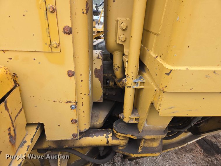 image for item EB1440 1978 Caterpillar 130G motor grader