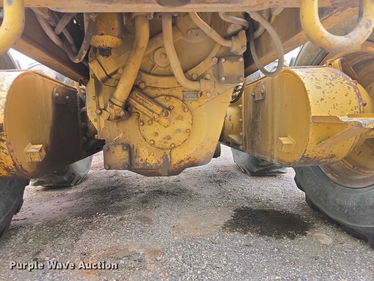 image for item EB1440 1978 Caterpillar 130G motor grader