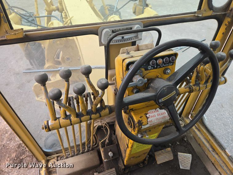 image for item EB1440 1978 Caterpillar 130G motor grader