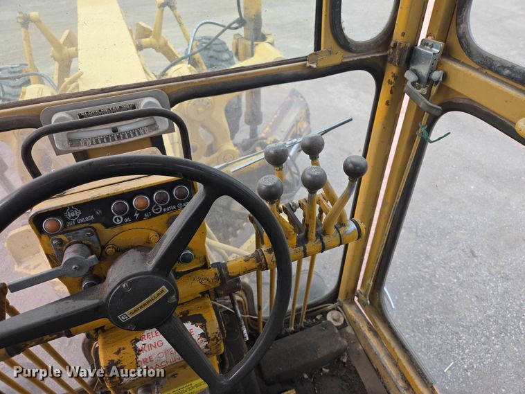 image for item EB1440 1978 Caterpillar 130G motor grader