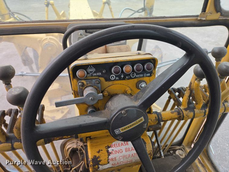 image for item EB1440 1978 Caterpillar 130G motor grader