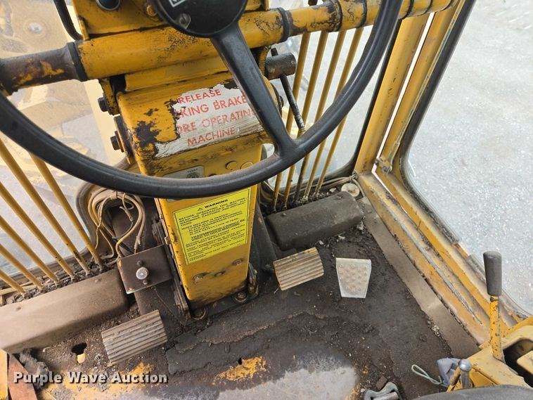image for item EB1440 1978 Caterpillar 130G motor grader