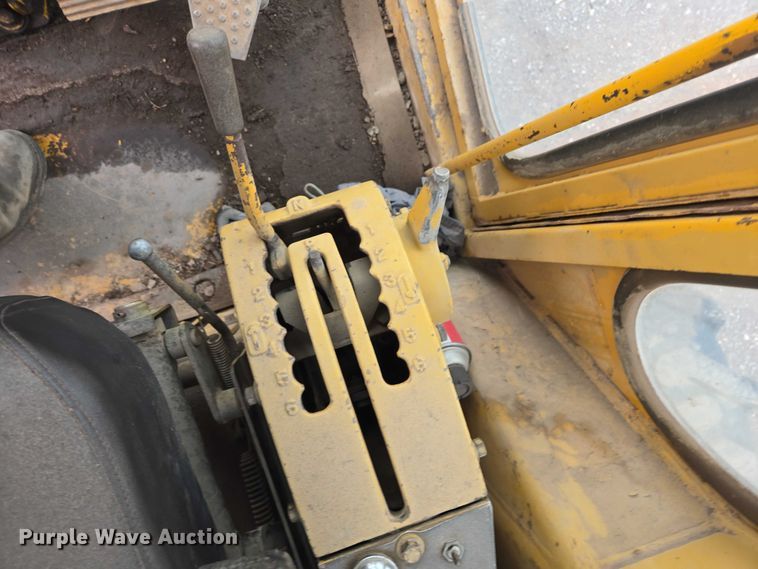 image for item EB1440 1978 Caterpillar 130G motor grader