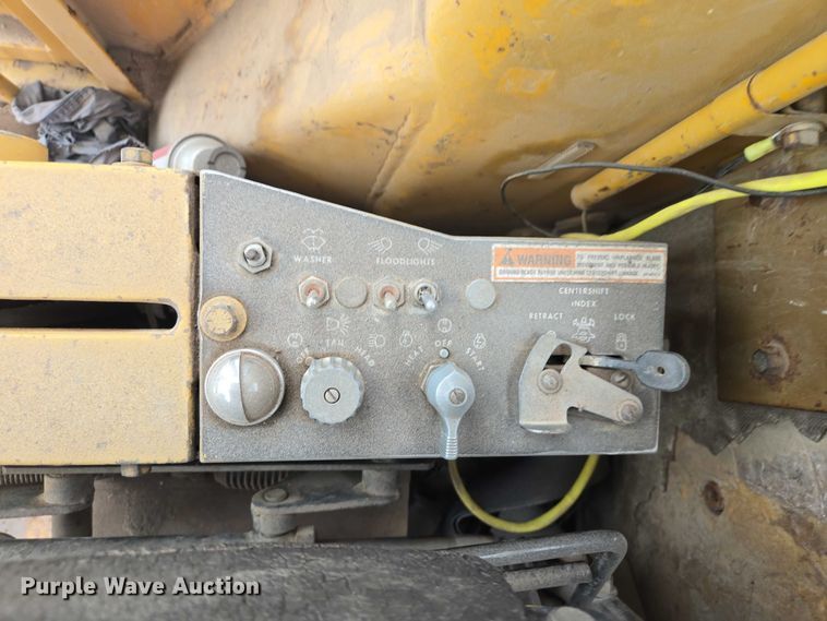 image for item EB1440 1978 Caterpillar 130G motor grader