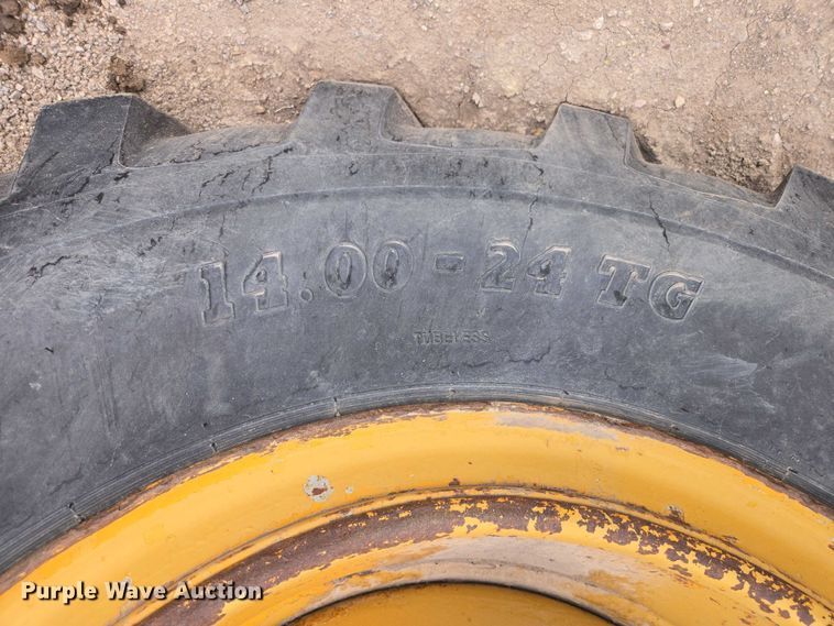 image for item EB1440 1978 Caterpillar 130G motor grader