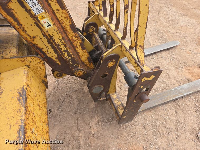 image for item EB1441 2000 Caterpillar TH83 telehandler