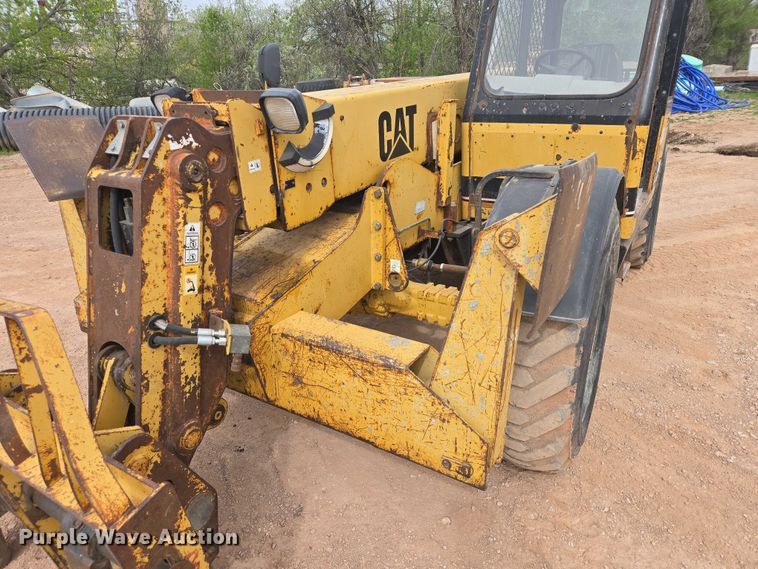image for item EB1441 2000 Caterpillar TH83 telehandler