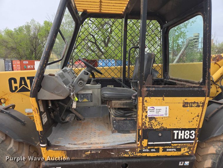 image for item EB1441 2000 Caterpillar TH83 telehandler