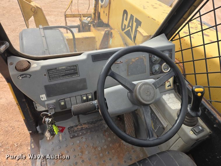 image for item EB1441 2000 Caterpillar TH83 telehandler