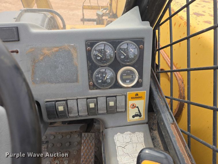 image for item EB1441 2000 Caterpillar TH83 telehandler