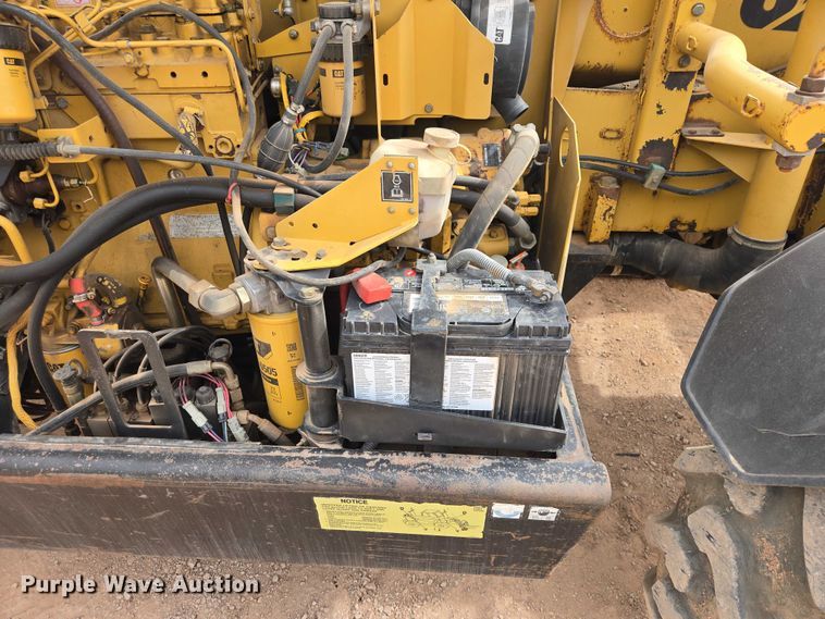 image for item EB1441 2000 Caterpillar TH83 telehandler