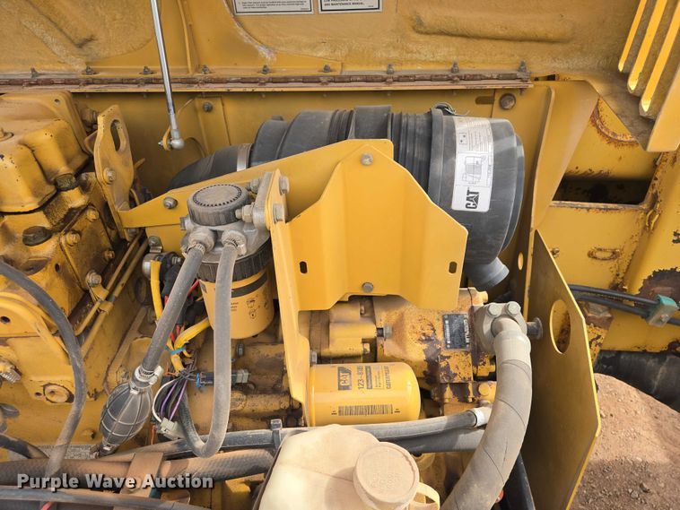 image for item EB1441 2000 Caterpillar TH83 telehandler