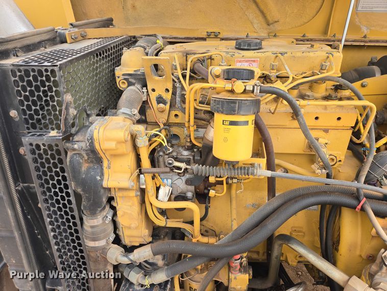 image for item EB1441 2000 Caterpillar TH83 telehandler