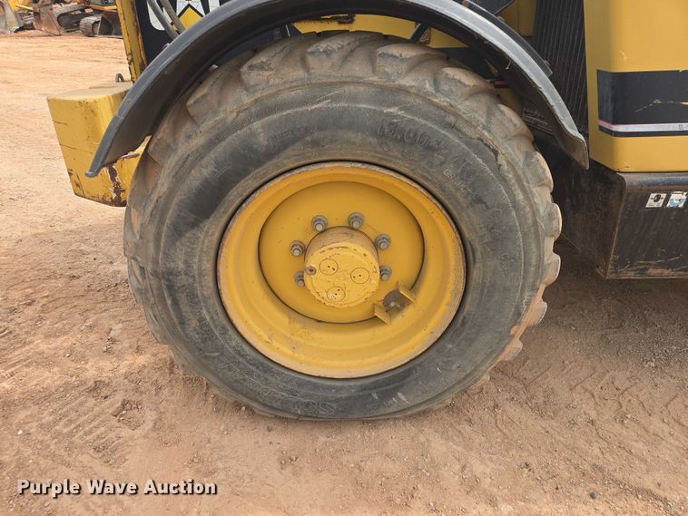 image for item EB1441 2000 Caterpillar TH83 telehandler