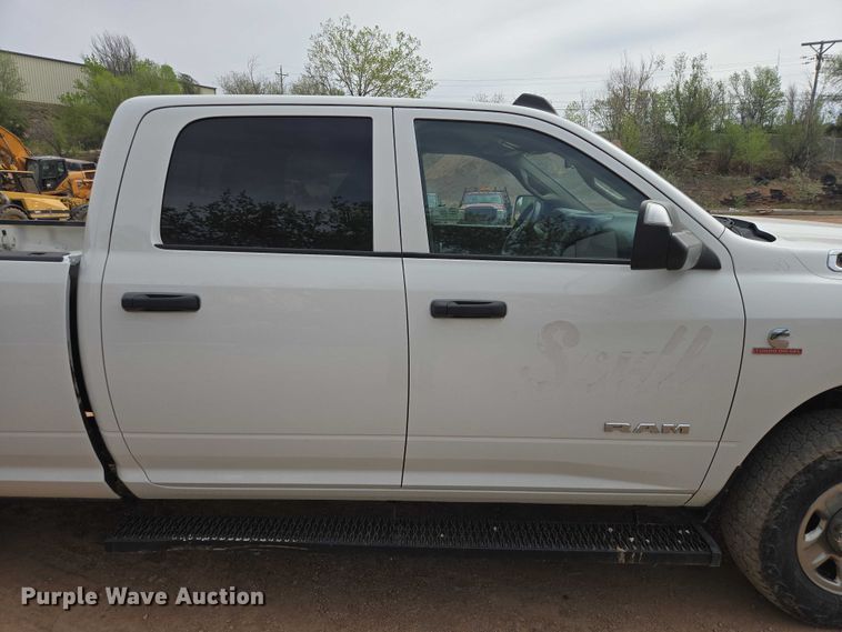 image for item EB1442 2019 RAM 2500HD Crew Cab pickup truck