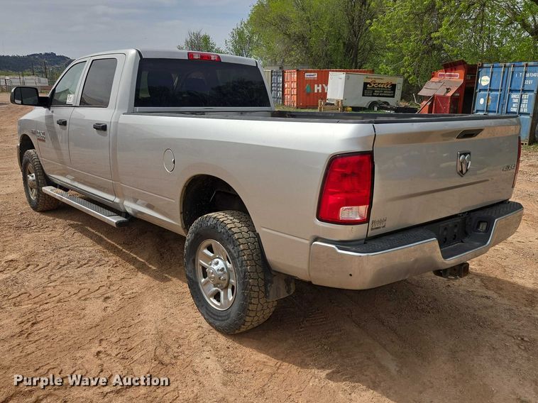 image for item EB1443 2015 RAM 2500HD Crew Cab pickup truck