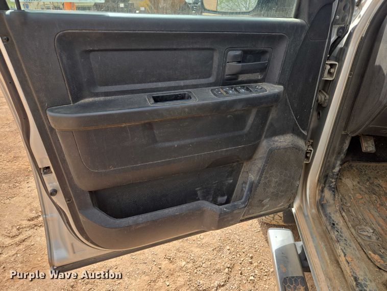 image for item EB1443 2015 RAM 2500HD Crew Cab pickup truck