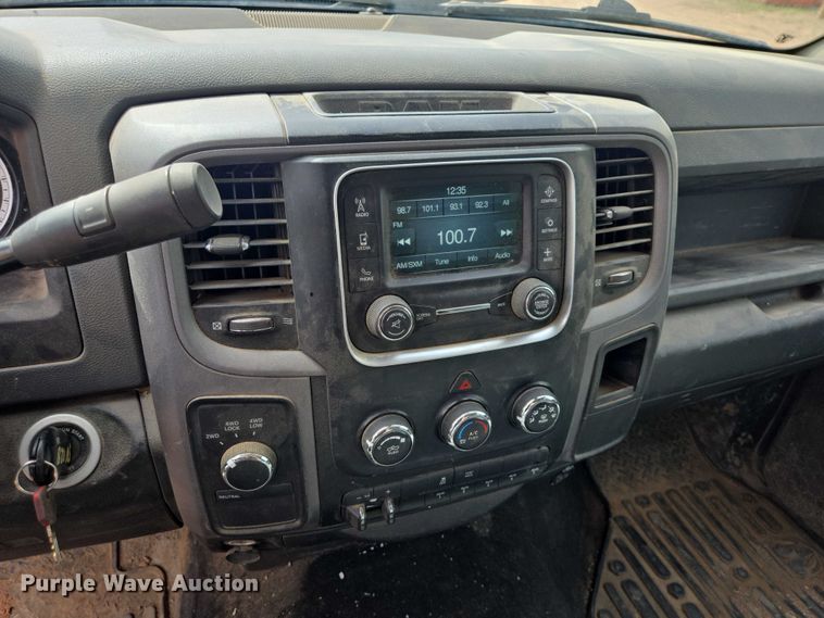 image for item EB1443 2015 RAM 2500HD Crew Cab pickup truck