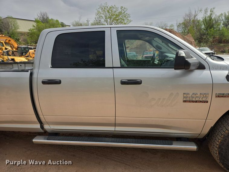 image for item EB1443 2015 RAM 2500HD Crew Cab pickup truck