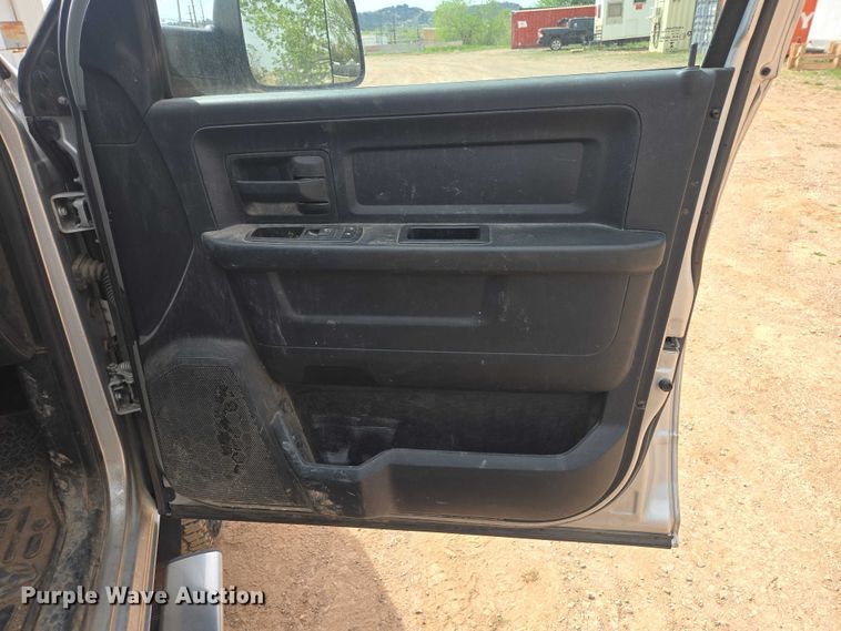 image for item EB1443 2015 RAM 2500HD Crew Cab pickup truck